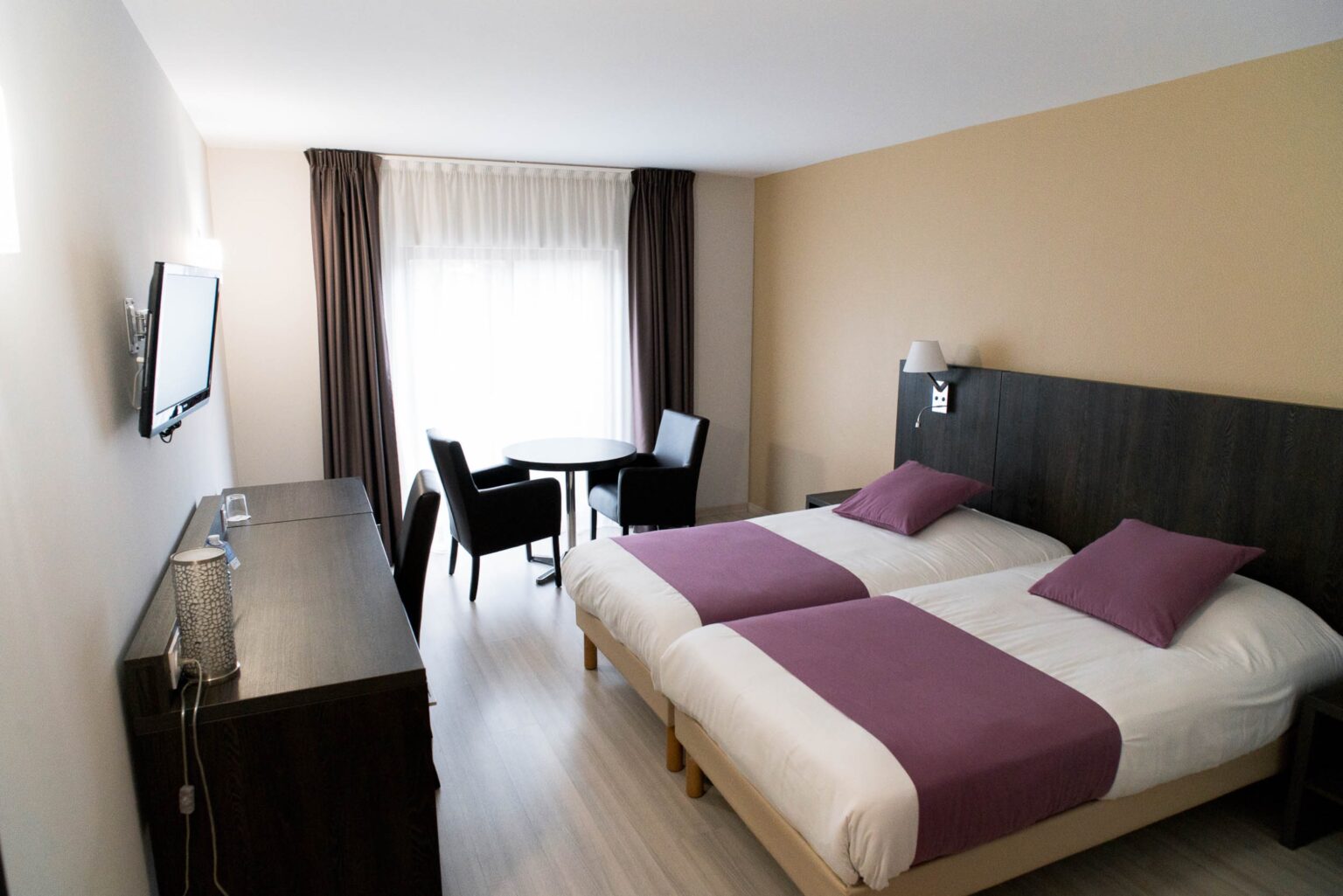 twin sejour chambre confort hôtel ariane Fos sur Mer